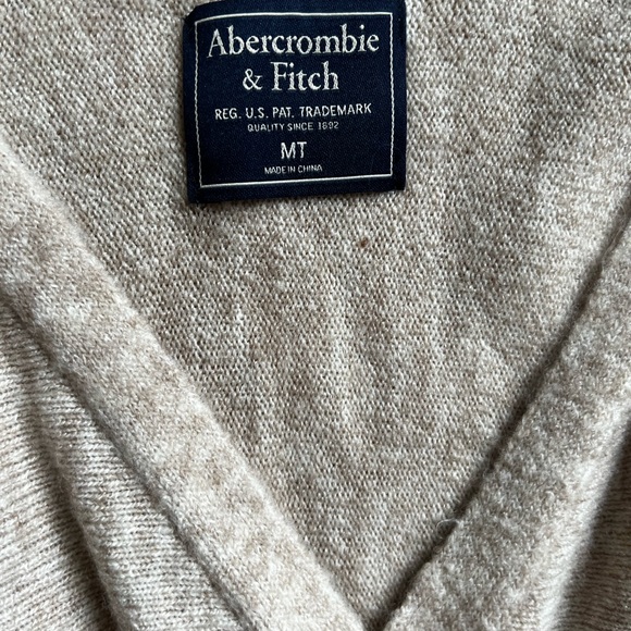 Abercrombie & Fitch wrap sweater dress in Medium Tall. - Picture 3 of 3